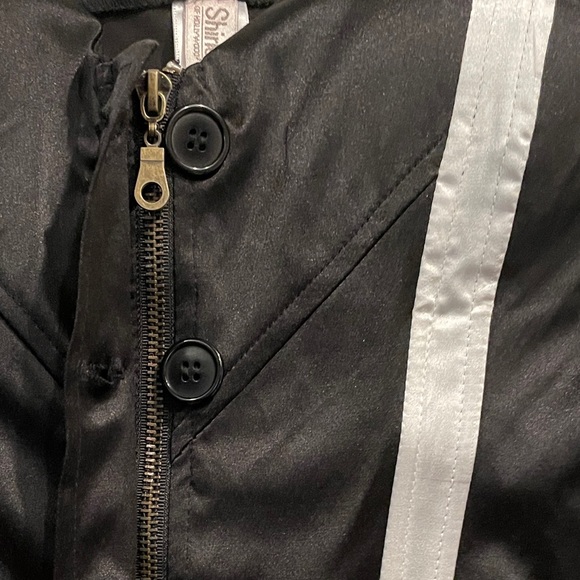 Black and White Corset - Picture 8 of 13